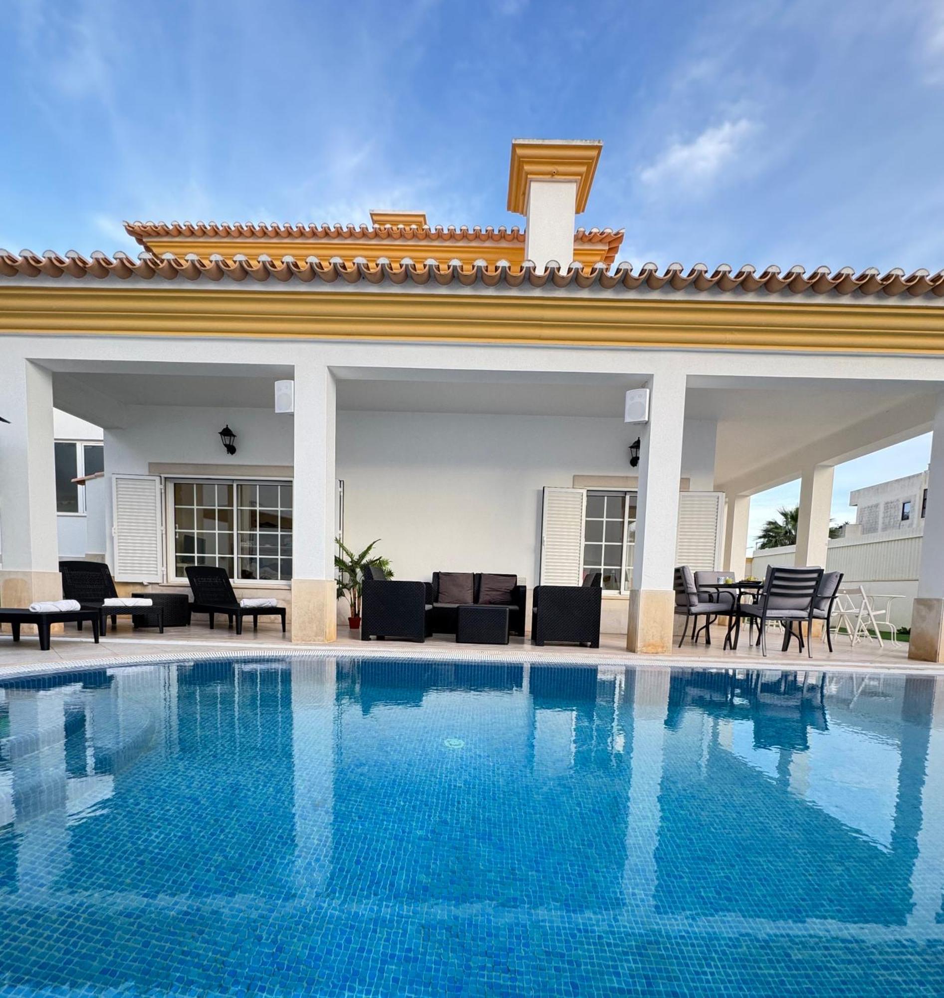 Villa Bonita Guesthouse Albufeira Old Town Eksteriør billede