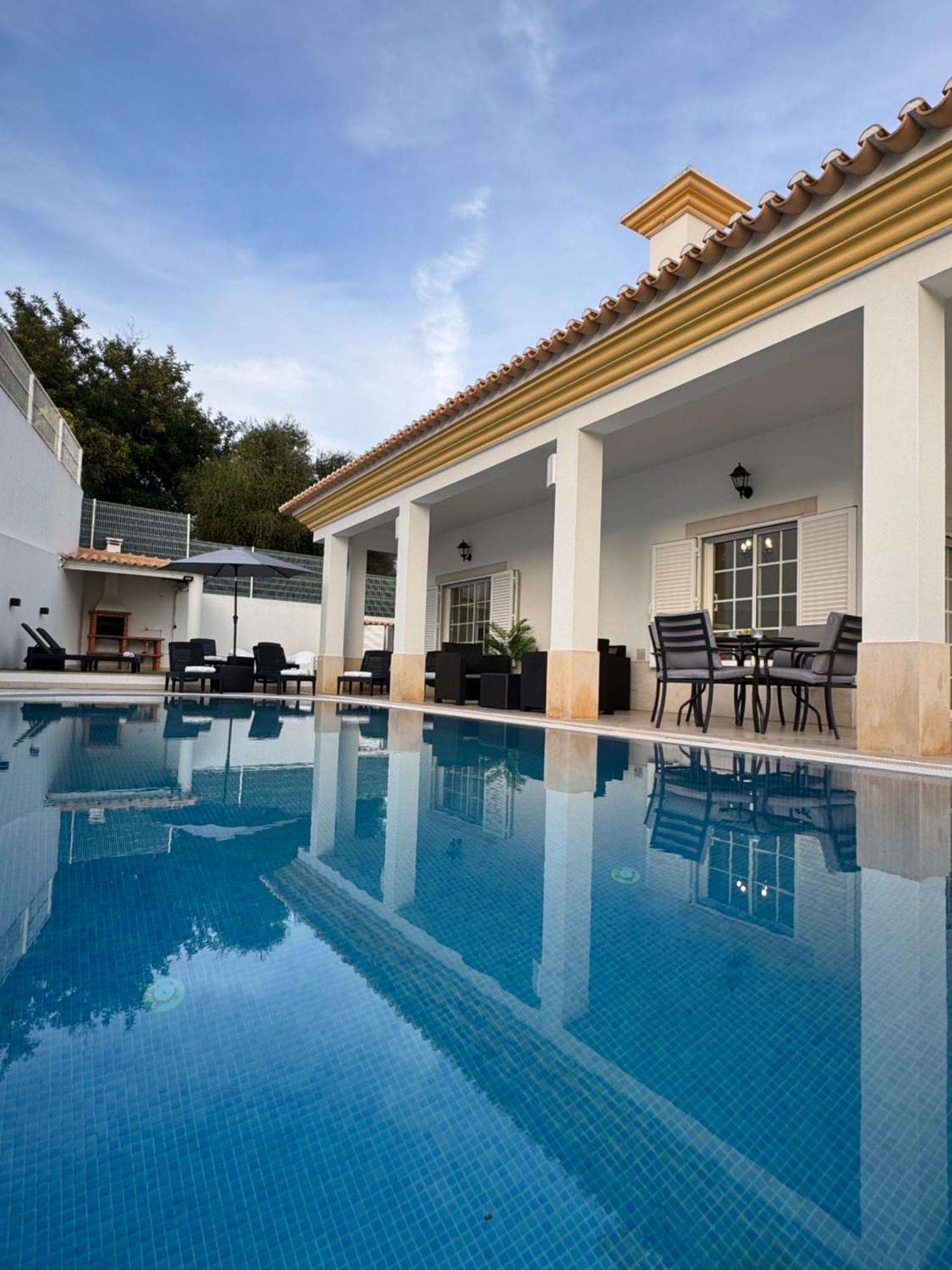 Villa Bonita Guesthouse Albufeira Old Town Eksteriør billede