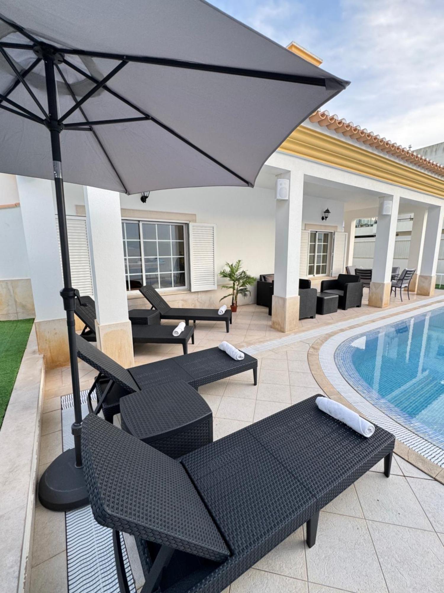 Villa Bonita Guesthouse Albufeira Old Town Eksteriør billede